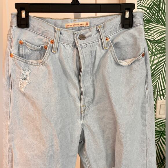 Levi’s Women’s Ribcage Ankle Straight Jeans Size 28 Light Wash Distressed - Picture 3 of 15